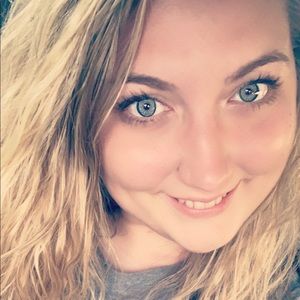 Meet your Posher, Avery